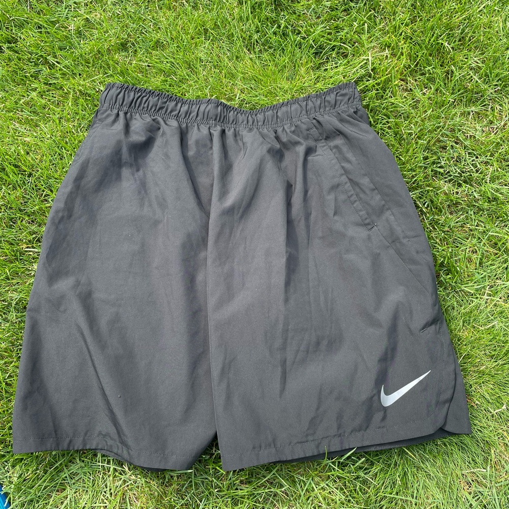 Nike Men's Black Athletic Shorts - large